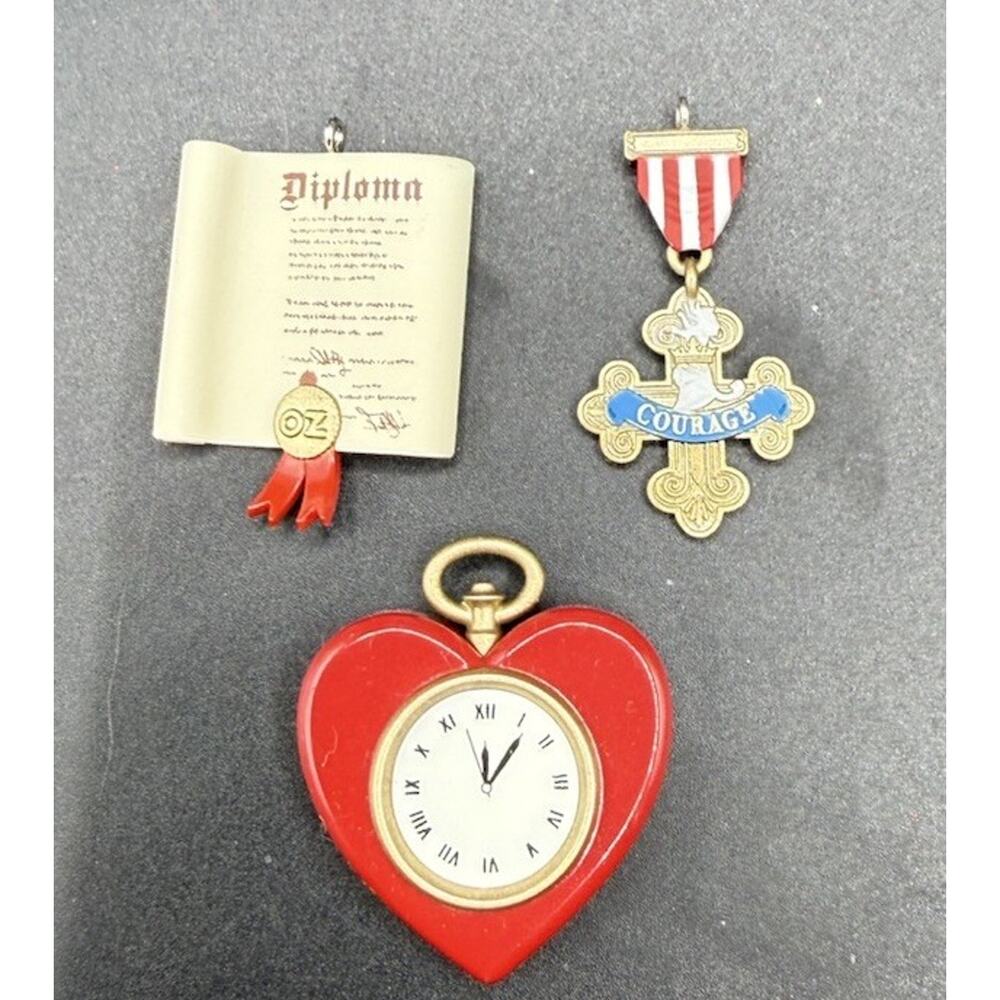 Hallmark Mini Wizard of Oz A Brain A Heart The Nerve Ornaments No Box -LO18